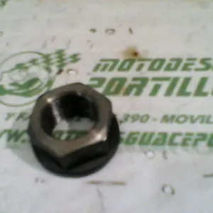 Foto de Tuerca encendido Suzuki Burgman 250 referencia 109-17-9513