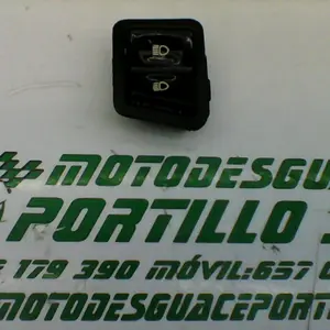 Foto de Interruptor de luz larga/corta Peugeot tweet 125 referencia 419-22-40531 foto 2