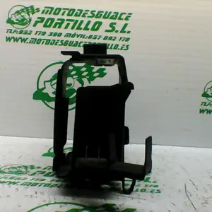 Foto de Caja batería Honda Dylan 125 referencia 80-23-44267 foto 9