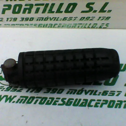 Foto de Reposapies trasero derecho Honda CBF 125 M referencia 166-22-34824