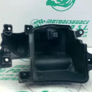Foto de Guantera Honda SH 125 2018 referencia 327-24-48725 foto 3