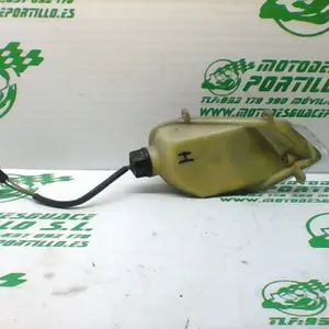 Foto de Intermitente delantero izquierdo Kymco Agility city 125 referencia 17-19-39626 foto 16