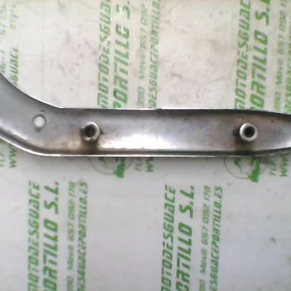 Foto de Embellecedor lateral izquierdo Keeway Superlight 125 referencia 7-17-13536