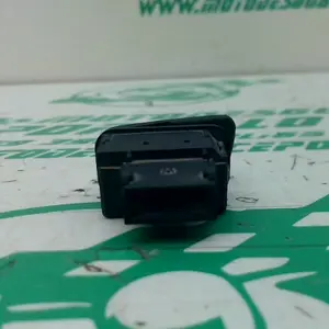 Foto de Interruptor de claxon Vespa LX 125 referencia 448-23-47100 foto 3