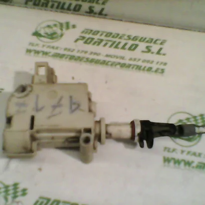 Foto de Motor de apertura de asiento Piaggio X8 125 referencia 295-20-37293