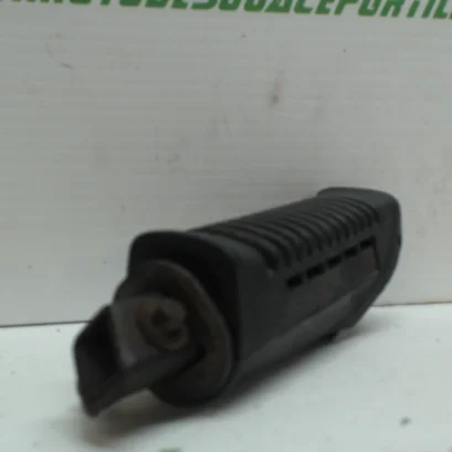 Foto de Reposapies trasero izquierdo Suzuki GS 500 E referencia 290-20-36932
