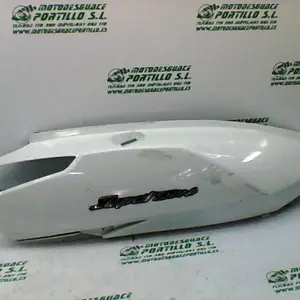 Foto de Carcasa lateral trasera derecha Kymco Super Dink 125 referencia 287-21-31311 foto 3