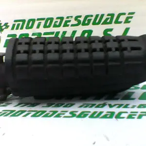 Foto de Reposapies trasero derecho Honda CBF 125 M referencia 166-22-34824 foto 5
