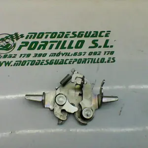 Foto de Cerradura del asiento Honda SH 125I 13-16 referencia 143-24-48499 foto 10