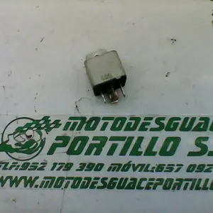 Foto de Relé Piaggio X8 125 referencia 86-19-18741 foto 4