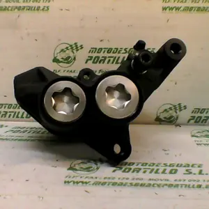 Foto de Pinza de freno delantera derecha Yamaha TMAX 530 12-15 referencia 218-18-15426 foto 4