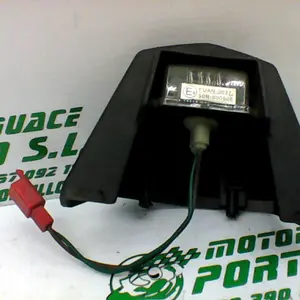 Foto de Luz de matricula Kymco Super Dink 125 referencia 100-22-36611 foto 2