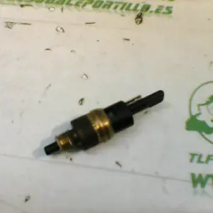 Foto de Sensor de freno trasero Yamaha Majesty 125 referencia 80-19-39316 foto 2