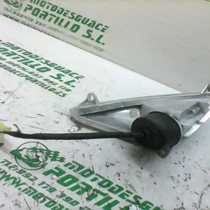 Foto de Intermitente delantero izquierdo Honda PS 125 referencia 106-24-47663 foto 4