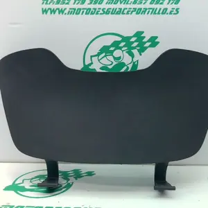 Foto de Puerta de guantera Piaggio X9 125 referencia 108-20-37988 foto 4