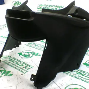 Foto de Carcasa bajo asiento Kymco Agility city 125 referencia 17-19-39612 foto 2