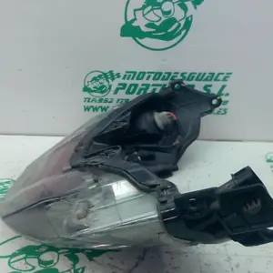 Foto de Piloto trasero Honda SH 125 2018 referencia 327-24-48702 foto 3
