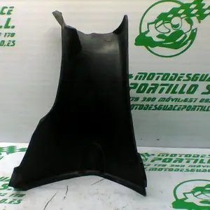 Foto de Embellecedor del manillar Daelim S3 125 I referencia 75-21-29290 foto 6