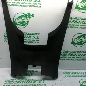 Foto de Carcasa bajo asiento Kymco Super Dink 125 referencia 100-22-36559 foto 11