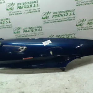 Foto de Carcasa lateral trasera derecha Piaggio X9 125 referencia 244-19-24258 foto 8