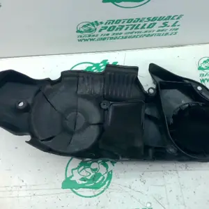 Foto de Embellecedor de tapa cárter Yamaha N MAX 125 referencia 394-23-46439 foto 2