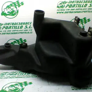 Foto de Deposito gasolina Yamaha VITY 125 referencia 276-19-29860 foto 10