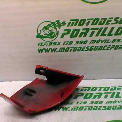 Foto de Embellecedor de chasis Vespa LX 50 2T referencia 321-20-28515