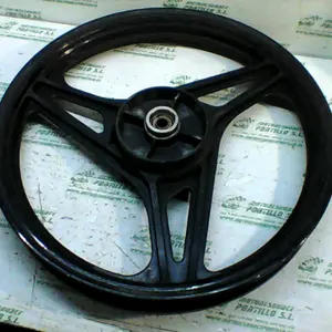 Foto de Llanta trasera Yamaha YBR 125 referencia 124-22-35475 foto 3