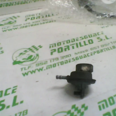 Foto de Grifo gasolina Honda Dylan 125 referencia 352-22-38685