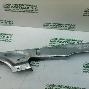 Foto de Cubre cadena Hyosung aquila 650 i referencia 27-19-19360 foto 10