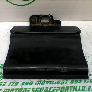 Foto de Carcasa bajo asiento Daelim Roadwin 125 i referencia 230-19-38110 foto 3