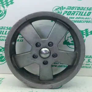 Foto de Llanta trasera Vespa Granturismo 125 referencia 426-22-44656 foto 2