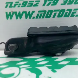 Foto de Reposapies delantero izquierdo Yamaha XT-125-X referencia 144-23-43821 foto 4