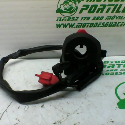 Foto de Piña derecha Sym JOYMAX 300I referencia 305-21-31765