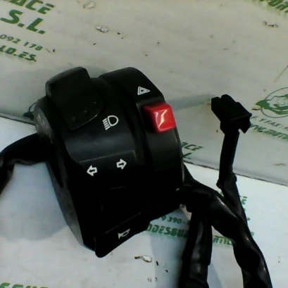 Foto de Piña izquierda Suzuki V Strom 650 referencia 144-19-21174