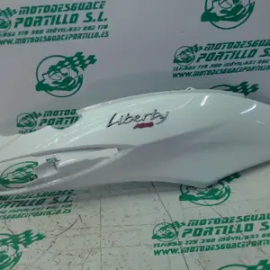 Foto de Carcasa lateral trasera derecha Piaggio liberty 125 i 2023 referencia 60-26-49254 foto 6