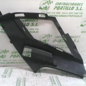 Foto de Carcasa bajo asiento derecho Aprilia Sport city 250 inyeccion 09-10 referencia 161-18-14900 foto 6