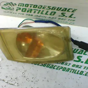 Foto de Intermitente delantero izquierdo Kymco Bet&win 125 referencia 251-19-24084 foto 12
