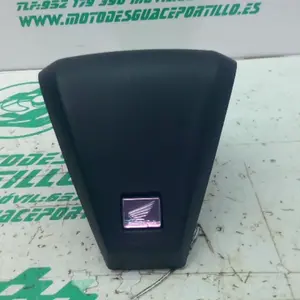 Foto de Embellecedor del manillar Honda FORZA 125 referencia 396-25-49016 foto 3