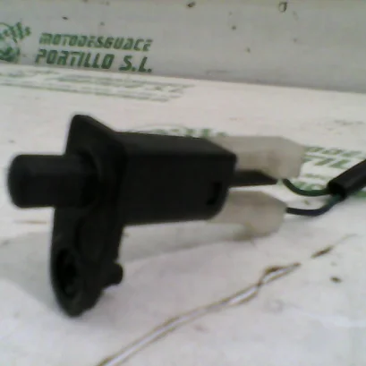Foto de Interruptor de asiento Peugeot Satelis 125 referencia 253-18-16593