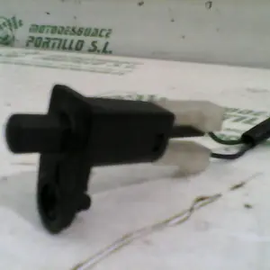 Foto de Interruptor de asiento Peugeot Satelis 125 referencia 253-18-16593