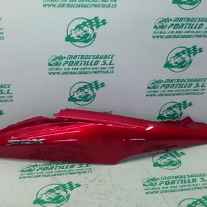 Foto de Carcasa lateral trasera derecha Honda Pcx 125 referencia 375-24-48872 foto 4