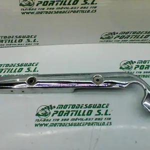 Foto de Embellecedor lateral derecho Suzuki Marauder 125 referencia 46-19-17583 foto 3