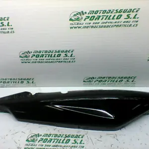 Foto de Carcasa lateral trasera derecha Honda CBF 250 referencia 180-20-33904 foto 6