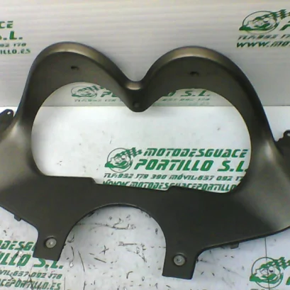 Foto de Embellecedor de cuadro de luces Aprilia ARRECIFE 200 referencia 275-19-23356