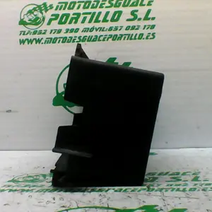 Foto de Caja batería Kymco super dink 300 i referencia 113-23-43371 foto 2
