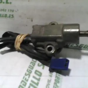 Foto de Sensor de patilla lateral Yamaha Majesty 125 referencia 80-19-39323 foto 12