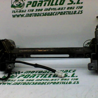 Foto de Cerradura del asiento Yamaha Majesty 400 05-06 referencia 174-16-17972