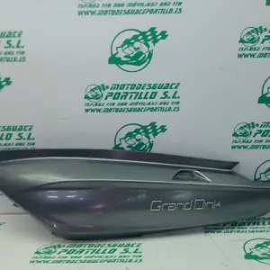 Foto de Carcasa lateral trasera izquierda Kymco GRAND DINK 125 referencia 225-22-39962 foto 3