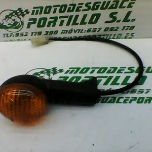 Foto de Intermitente trasero izquierdo Peugeot Ludix 50 referencia 116-18-25716 foto 12